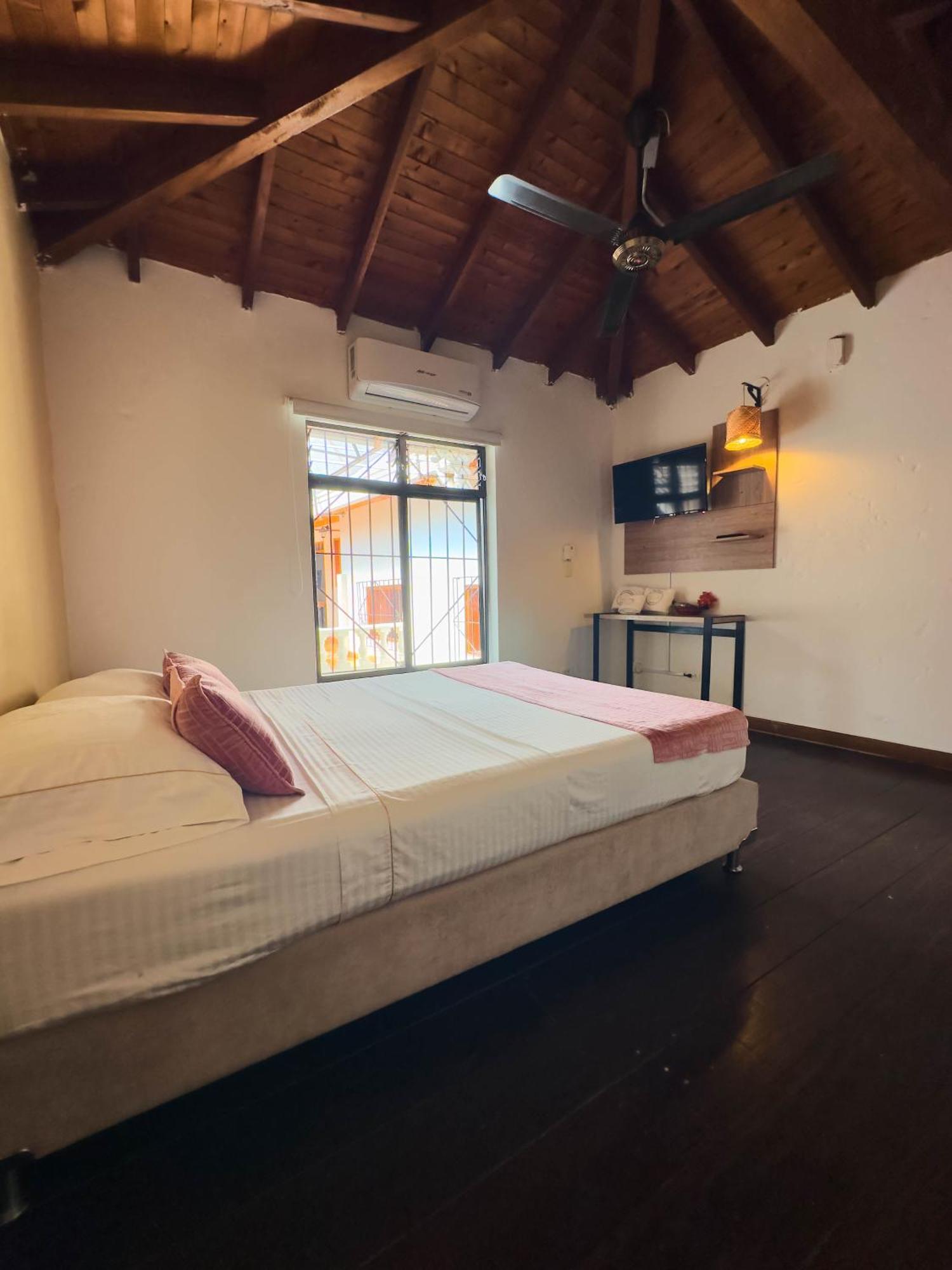 Encomendero Hotel -Centro Historico- 산타페 데 안티오키아 외부 사진